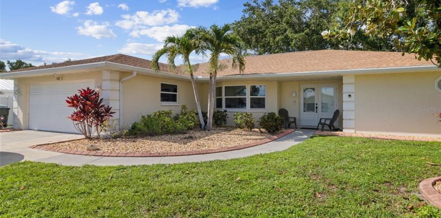 Casa en Sarasota, Florida 3 dormitorios, 156.54 m2 № 2277297