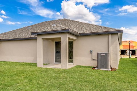 House in Lake Alfred, Florida 2 bedrooms, 106.56 sq.m. № 1778462 - photo 13
