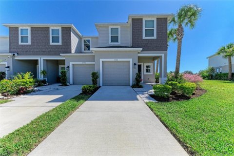 Touwnhouse à vendre à Sarasota, Floride: 3 chambres, 148.36 m2 № 2431610 - photo 2