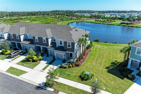 Touwnhouse à vendre à Sarasota, Floride: 3 chambres, 148.36 m2 № 2431610 - photo 3