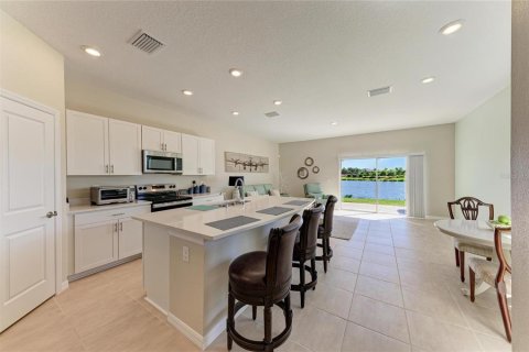 Touwnhouse à vendre à Sarasota, Floride: 3 chambres, 148.36 m2 № 2431610 - photo 10
