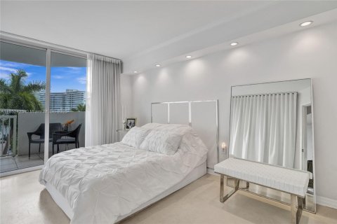 Copropriété à vendre à Miami Beach, Floride: 2 chambres, 80.82 m2 № 1872432 - photo 14