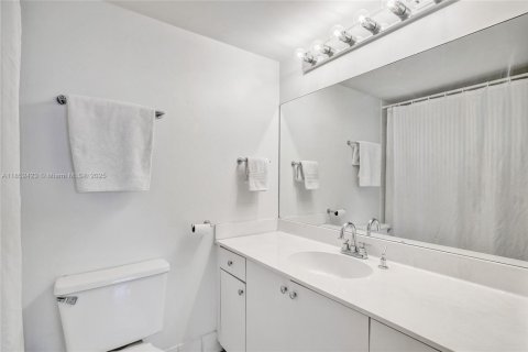 Copropriété à vendre à Miami Beach, Floride: 2 chambres, 80.82 m2 № 1872432 - photo 20