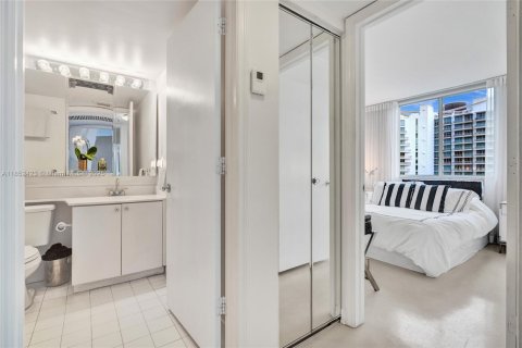 Copropriété à vendre à Miami Beach, Floride: 2 chambres, 80.82 m2 № 1872432 - photo 26