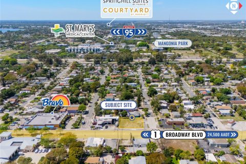 Immobilier commercial à vendre à West Palm Beach, Floride № 2170144 - photo 4
