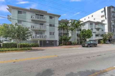 Copropriété à vendre à Miami Beach, Floride: 1 chambre, 66.89 m2 № 1772603 - photo 27