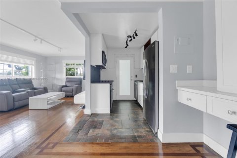 Copropriété à vendre à Miami Beach, Floride: 1 chambre, 66.89 m2 № 1772603 - photo 8