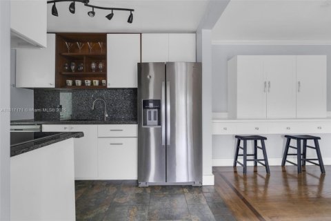 Copropriété à vendre à Miami Beach, Floride: 1 chambre, 66.89 m2 № 1772603 - photo 7