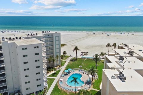 Condo in Sarasota, Florida, 3 rooms  № 2410633 - photo 26