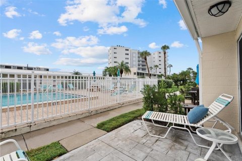 Condo in Sarasota, Florida, 3 rooms  № 2410633 - photo 20