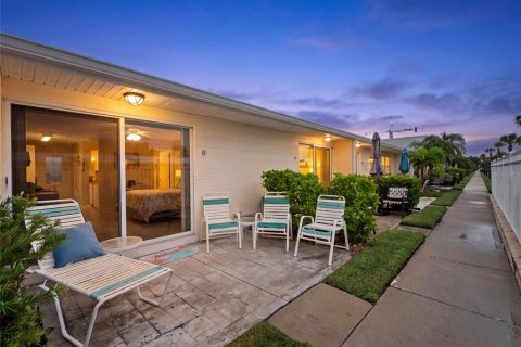 Condo in Sarasota, Florida, 3 rooms  № 2410633 - photo 6