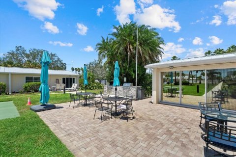 Condo in Sarasota, Florida, 3 rooms  № 2410633 - photo 29