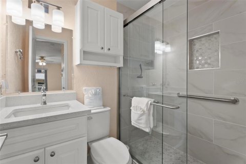 Condo in Sarasota, Florida, 3 rooms  № 2410633 - photo 18
