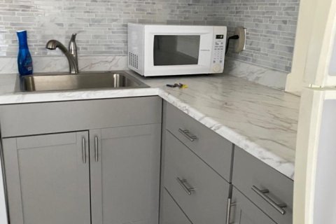 Condo in Delray Beach, Florida, 2 bedrooms № 2254351 - photo 6