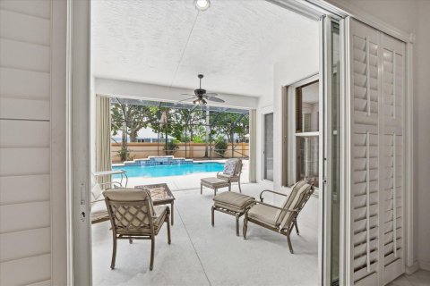 House in Vero Beach, Florida 5 bedrooms, 247.58 sq.m. № 2249899 - photo 28