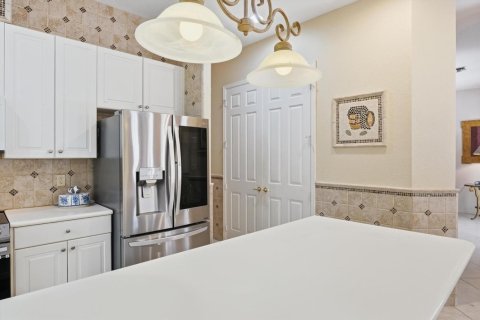 House in Vero Beach, Florida 5 bedrooms, 247.58 sq.m. № 2249899 - photo 16