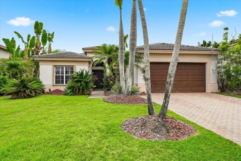 House in Vero Beach, Florida 5 bedrooms, 247.58 sq.m. № 2249899