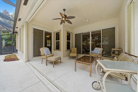 House in Vero Beach, Florida 5 bedrooms, 247.58 sq.m. № 2249899 - photo 29