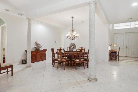 House in Vero Beach, Florida 5 bedrooms, 247.58 sq.m. № 2249899 - photo 6
