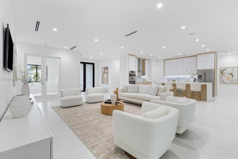 House in Cutler Bay, Florida 5 bedrooms № 2010541 - photo 5