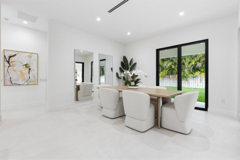 House in Cutler Bay, Florida 5 bedrooms № 2010541 - photo 9