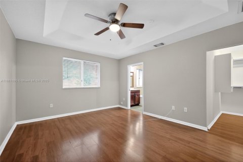 Touwnhouse à vendre à Miami Gardens, Floride: 3 chambres, 159.42 m2 № 1924688 - photo 11