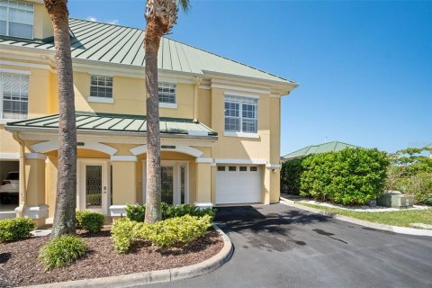 Touwnhouse à Apollo Beach, Floride 3 chambres, 218.32 m2 № 2165982