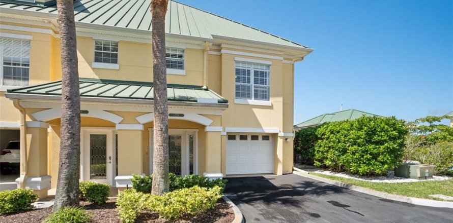 Touwnhouse à Apollo Beach, Floride 3 chambres, 218.32 m2 № 2165982