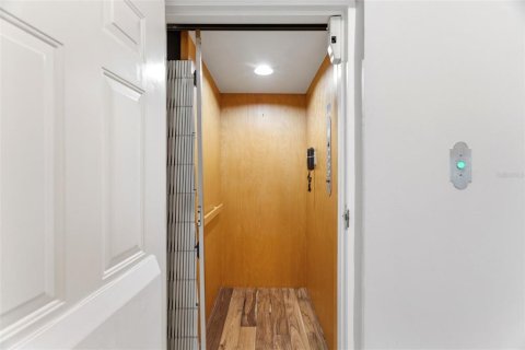 Touwnhouse à louer à Apollo Beach, Floride: 3 chambres, 218.32 m2 № 2165982 - photo 8