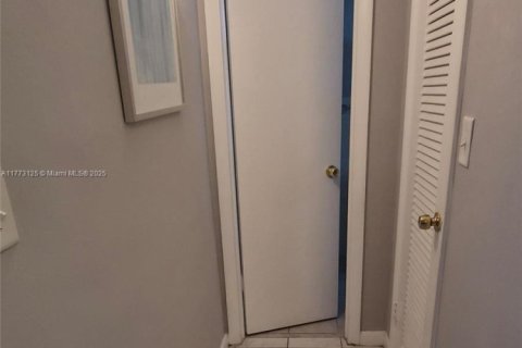 Condominio en alquiler en Aventura, Florida, 1 dormitorio, 71.35 m2 № 1928142 - foto 23