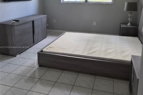 Condominio en alquiler en Aventura, Florida, 1 dormitorio, 71.35 m2 № 1928142 - foto 14