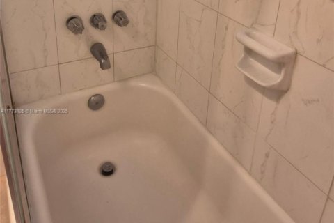 Condominio en alquiler en Aventura, Florida, 1 dormitorio, 71.35 m2 № 1928142 - foto 22