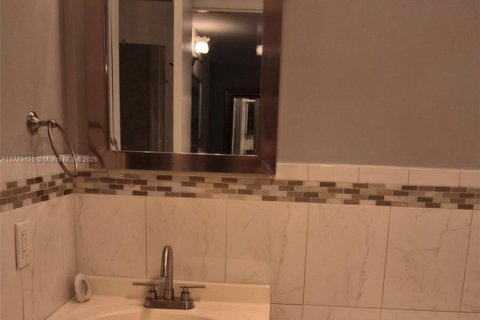 Condominio en alquiler en Aventura, Florida, 1 dormitorio, 71.35 m2 № 1928142 - foto 19