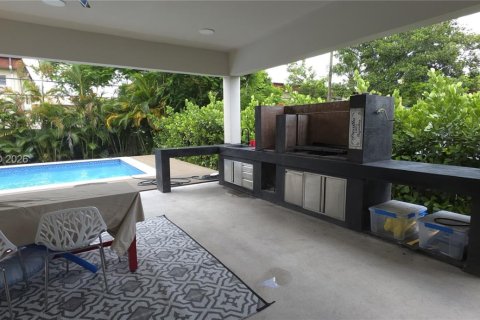 Casa en venta en Dania Beach, Florida, 6 dormitorios, 386.29 m2 № 2002081 - foto 21