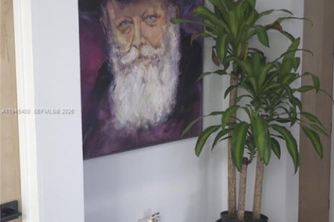 Casa en venta en Dania Beach, Florida, 6 dormitorios, 386.29 m2 № 2002081 - foto 18