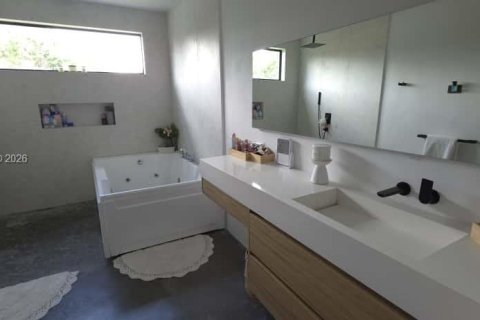 Casa en venta en Dania Beach, Florida, 6 dormitorios, 386.29 m2 № 2002081 - foto 6