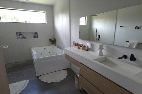 Casa en venta en Dania Beach, Florida, 6 dormitorios, 386.29 m2 № 2002081 - foto 8