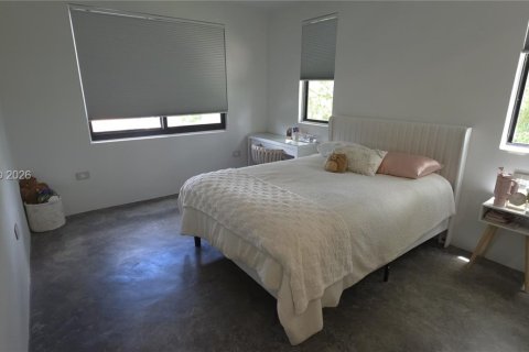 Casa en venta en Dania Beach, Florida, 6 dormitorios, 386.29 m2 № 2002081 - foto 15