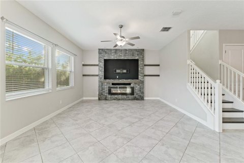 Casa en venta en Wesley Chapel, Florida, 5 dormitorios, 275.36 m2 № 2388311 - foto 7