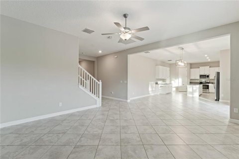 Casa en venta en Wesley Chapel, Florida, 5 dormitorios, 275.36 m2 № 2388311 - foto 9