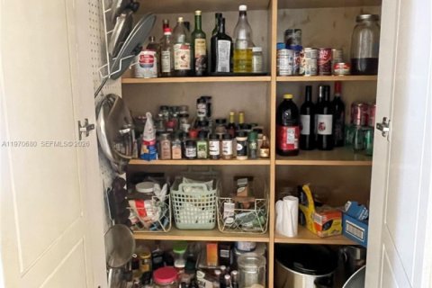 Casa en venta en Homestead, Florida, 6 dormitorios, 365.66 m2 № 2033112 - foto 21