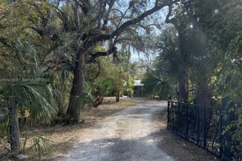 Casa en Homestead, Florida 6 dormitorios, 365.66 m2 № 2033112