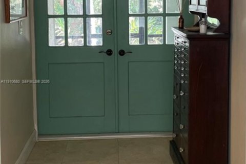 Casa en venta en Homestead, Florida, 6 dormitorios, 365.66 m2 № 2033112 - foto 7