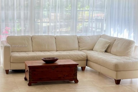 Casa en venta en Homestead, Florida, 6 dormitorios, 365.66 m2 № 2033112 - foto 9