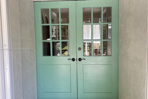 Casa en venta en Homestead, Florida, 6 dormitorios, 365.66 m2 № 2033112 - foto 6