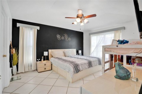 Casa en venta en Davenport, Florida, 4 dormitorios, 180.23 m2 № 1751962 - foto 10