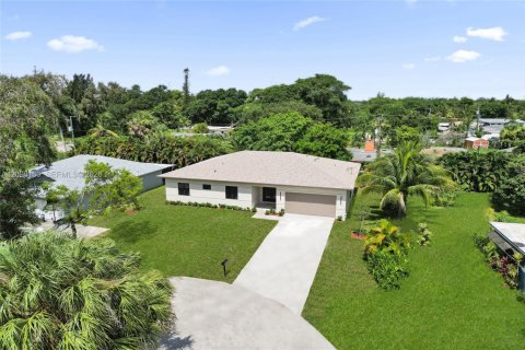 House in Fort Lauderdale, Florida 4 bedrooms, 199.74 sq.m. № 2394521 - photo 20