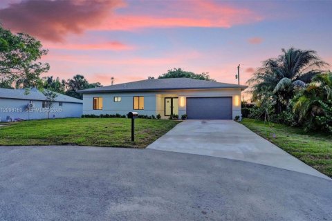 House in Fort Lauderdale, Florida 4 bedrooms, 199.74 sq.m. № 2394521