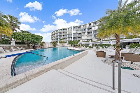 Condominio en alquiler en Palm Beach, Florida, 2 dormitorios, 116.13 m2 № 2249324 - foto 15