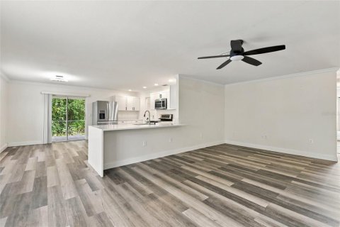 Villa ou maison à louer à Port Charlotte, Floride: 3 chambres, 147.06 m2 № 2413686 - photo 3